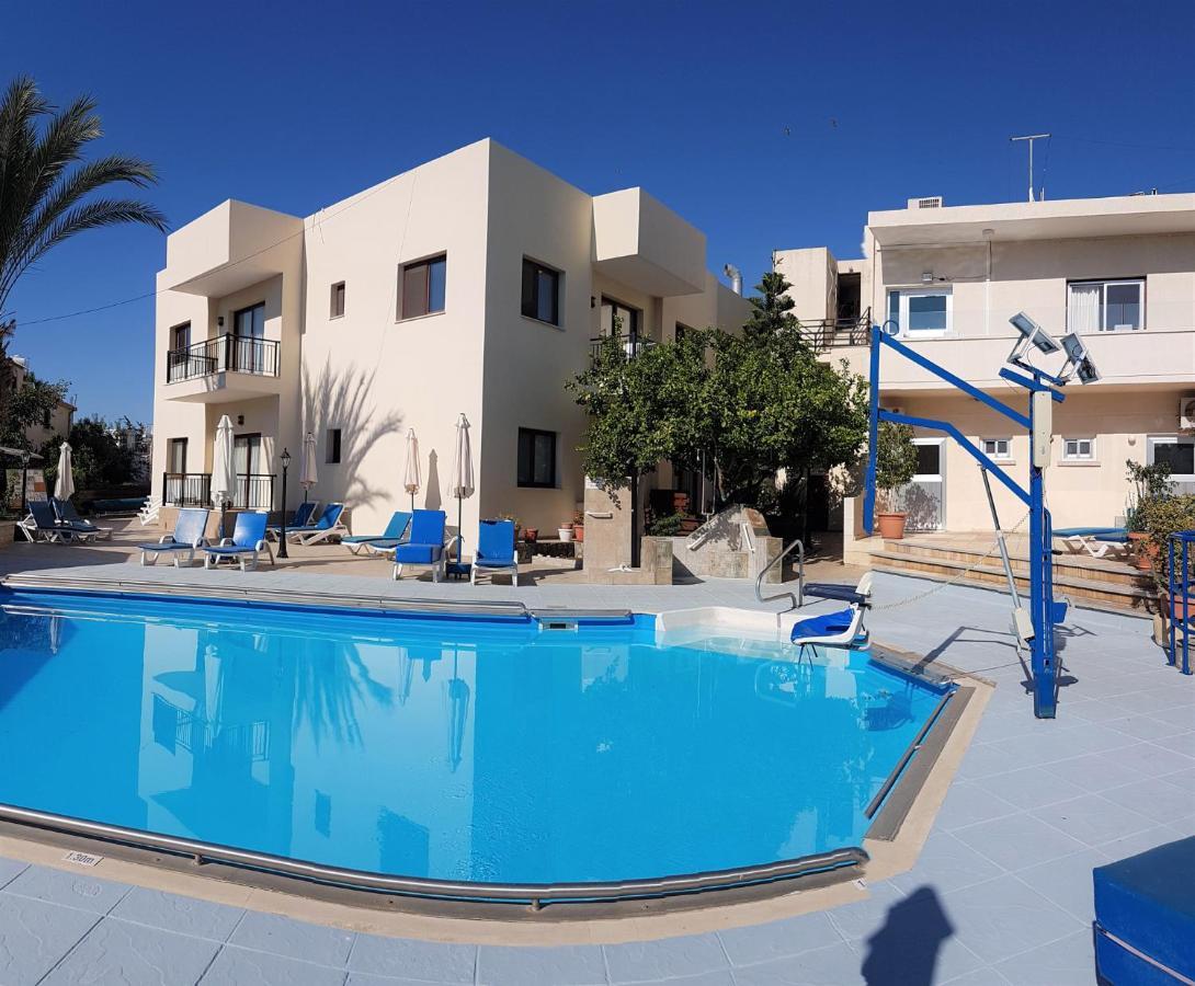 C & A Hotel Apartments Полис Екстериор снимка