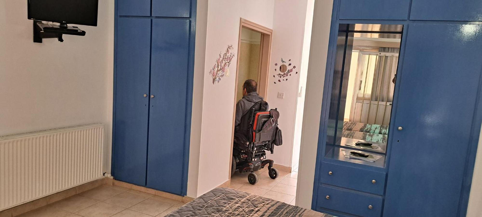 C & A Hotel Apartments Полис Екстериор снимка